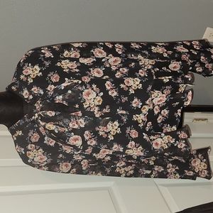 Forever 21 Floral top, Size Large, Casual